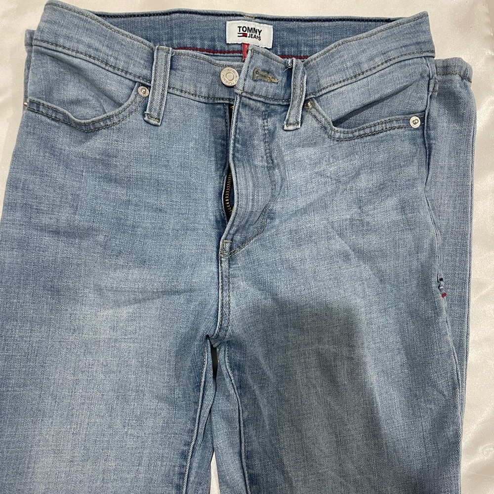 Tommy Jeans - Picture 3 of 3